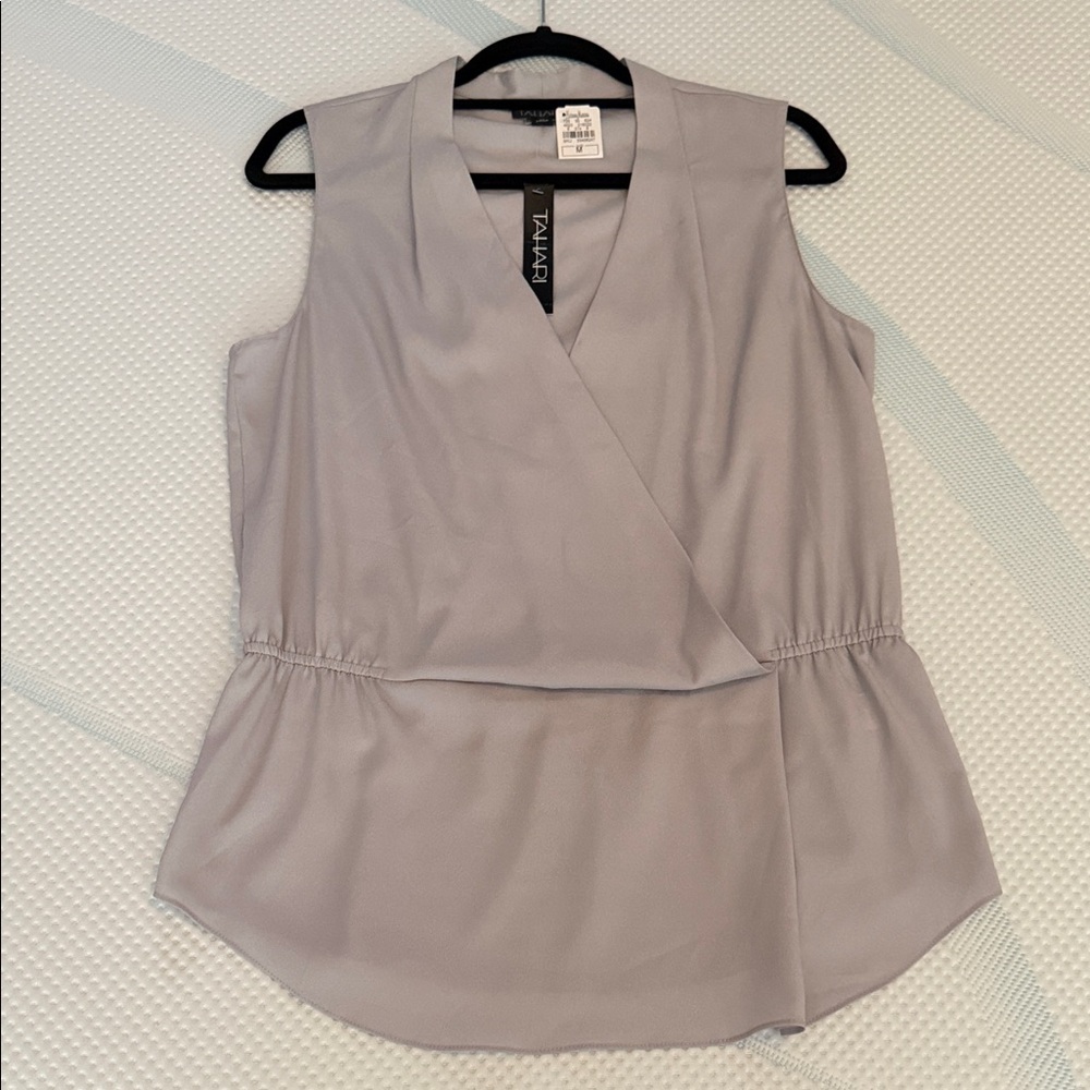 Tahari Light Gray Sleeveless Top Medium M - Picture 7 of 11